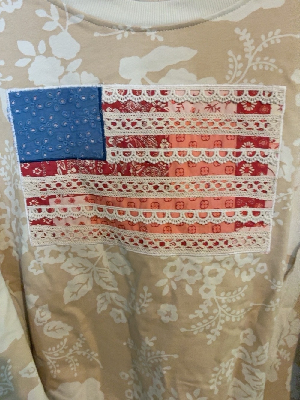 Simply Southern Floral Print Beige Pullover sweatshirt with Flag Detail - Picture 3 of 6
